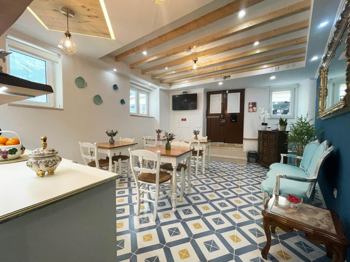 Baia Do Mundo Bed and Breakfast Setúbal Eksteriør billede